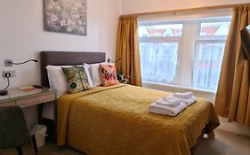 Torland Seafront Hotel - Free Parking, Wi-Fi, All Rooms En-Suite